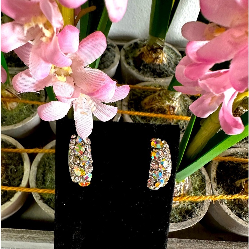 E44- High End Jewelry Silver Earrings with Swarovski Crystals in Excellent